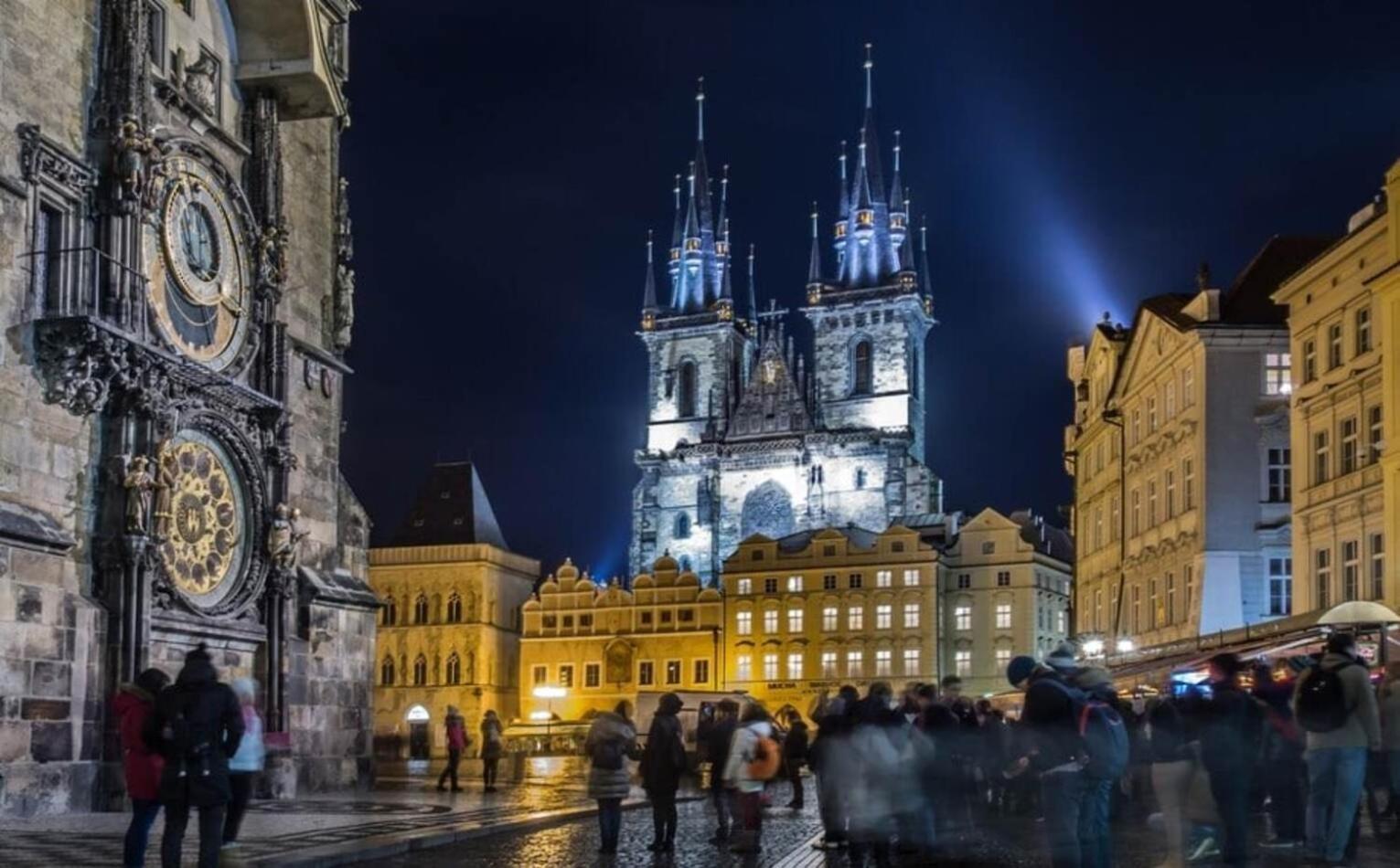 Apartments With Large Balcony, Parking Praga Exterior foto