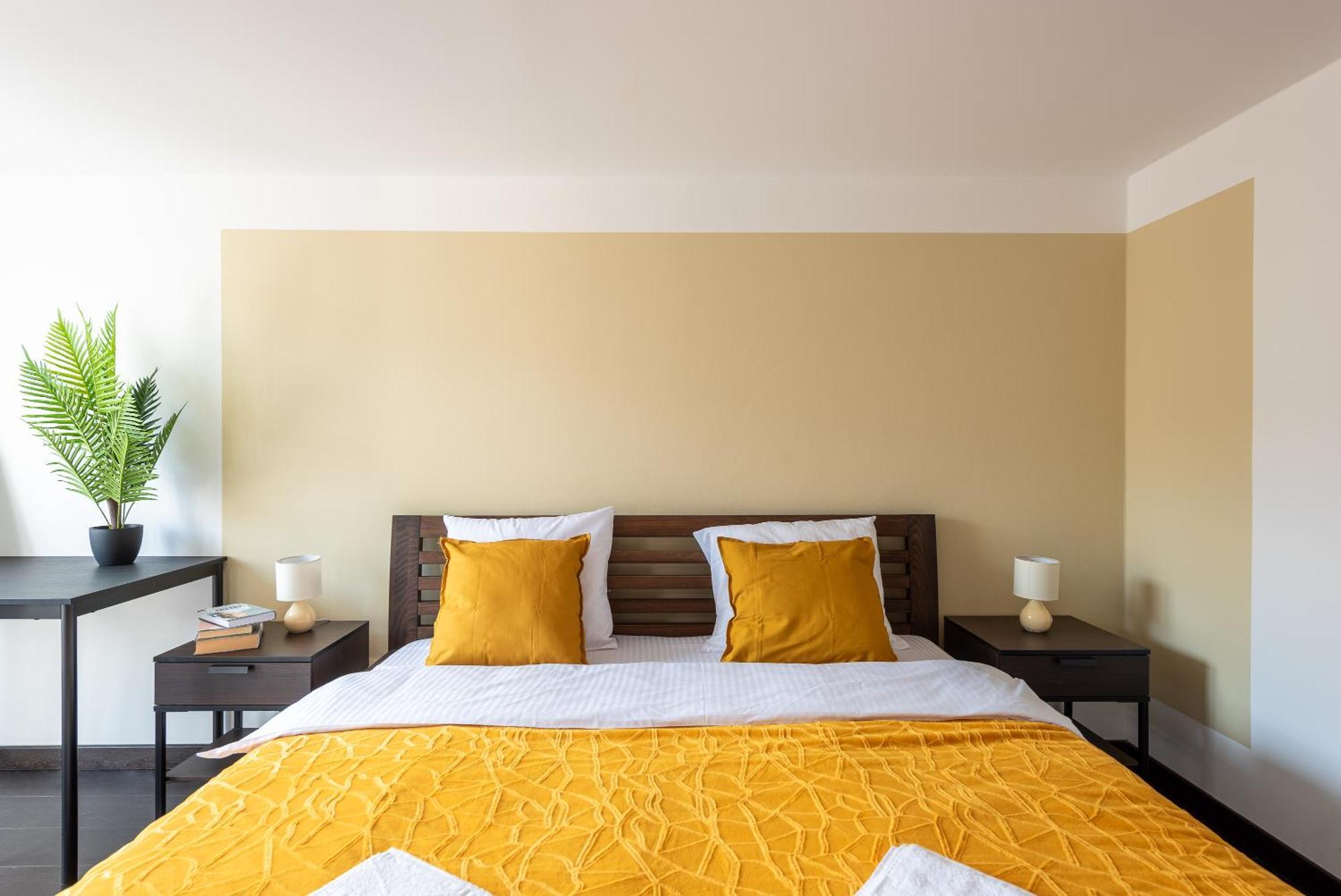 Apartments With Large Balcony, Parking Praga Exterior foto