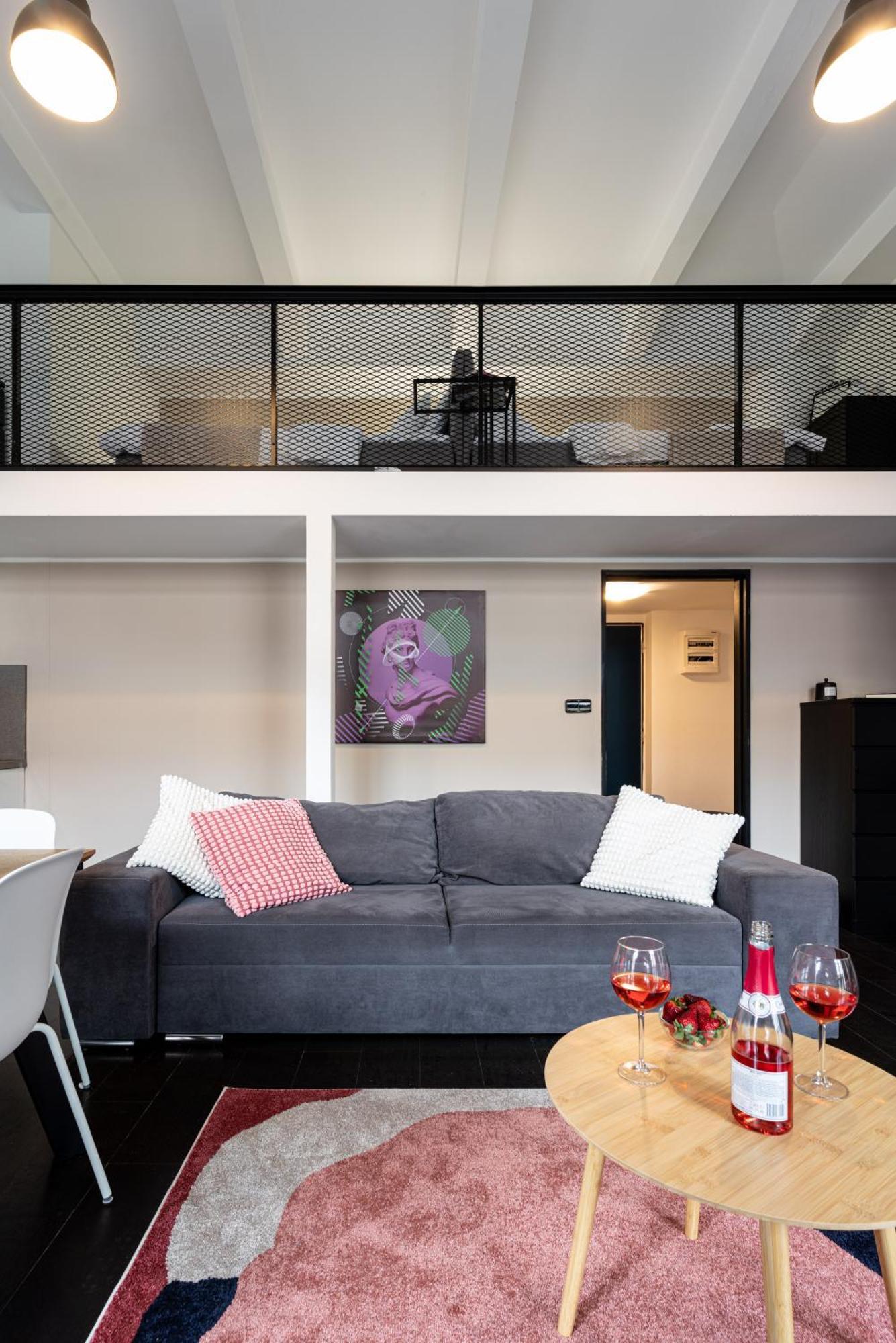 Apartments With Large Balcony, Parking Praga Exterior foto